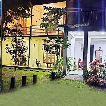 Dream Day Leisure Homes Сигирия Экстерьер фото